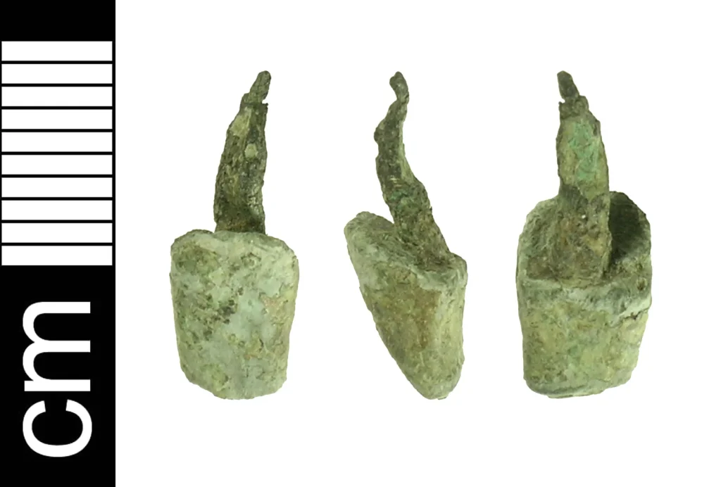 porcelain tooth crown